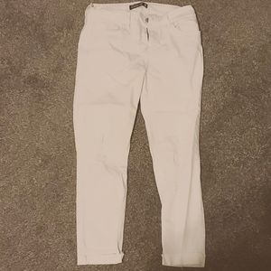 Ankle length, ripped jeans